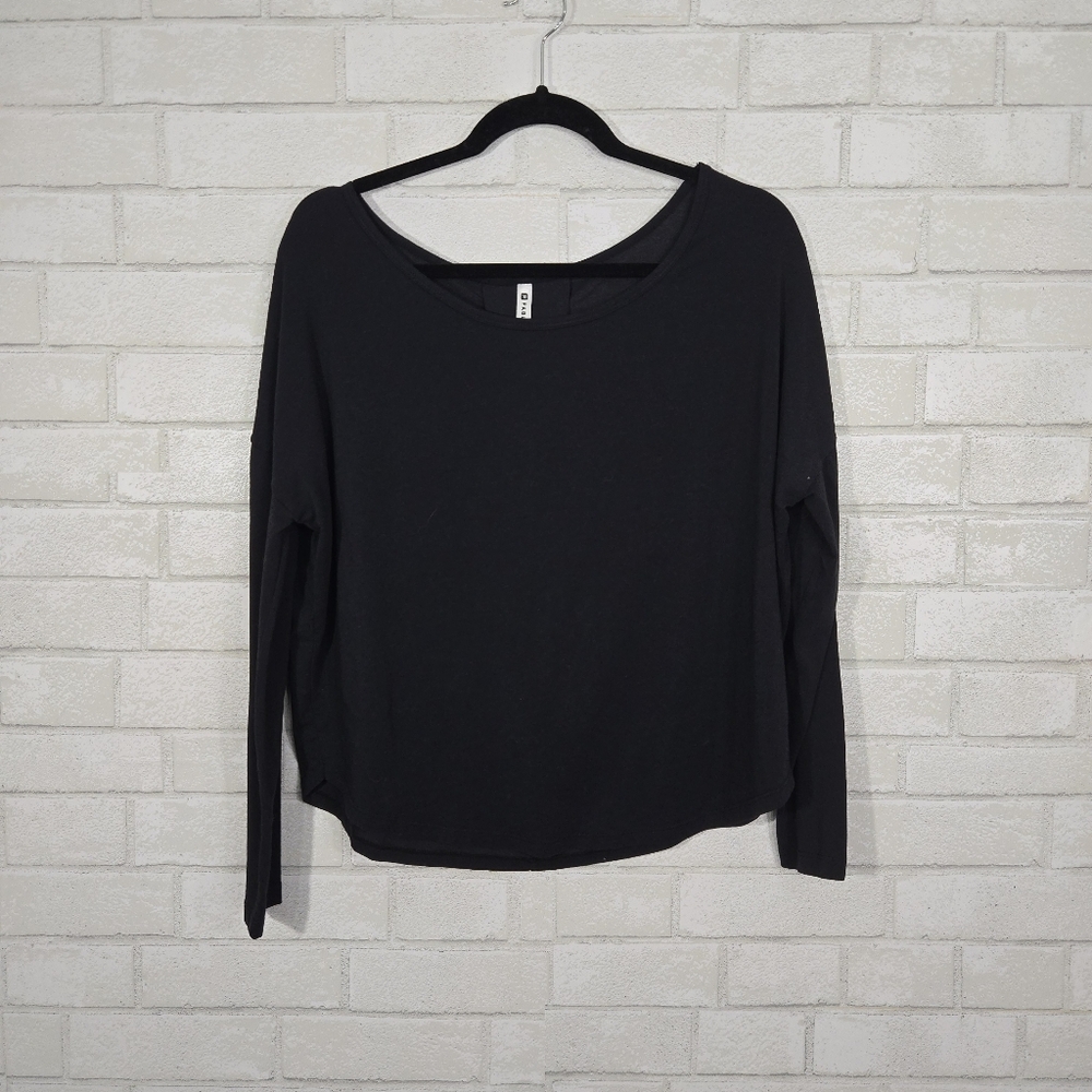 Fabletics long sleeve tee - Picture 5 of 13